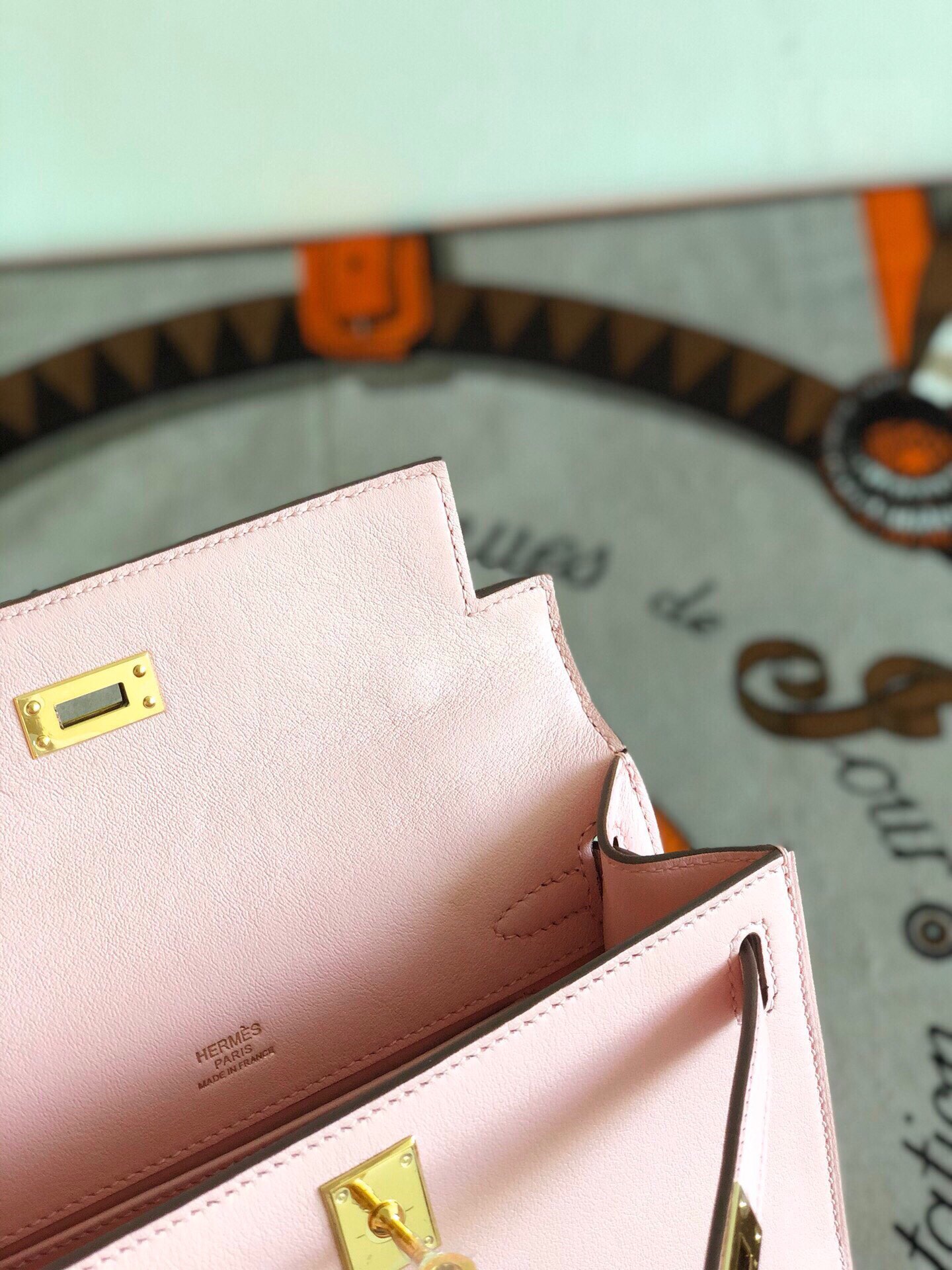 에르메스 미니 켈리백22 핑크 금장 스위프트